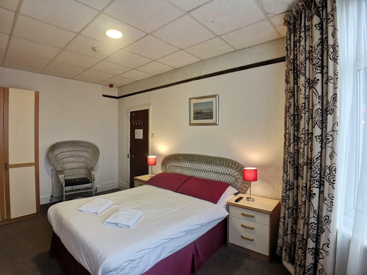 The Hopton 2* Blackpool