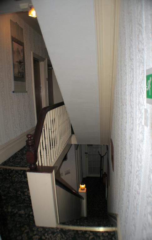 Seasons 24 Guest house