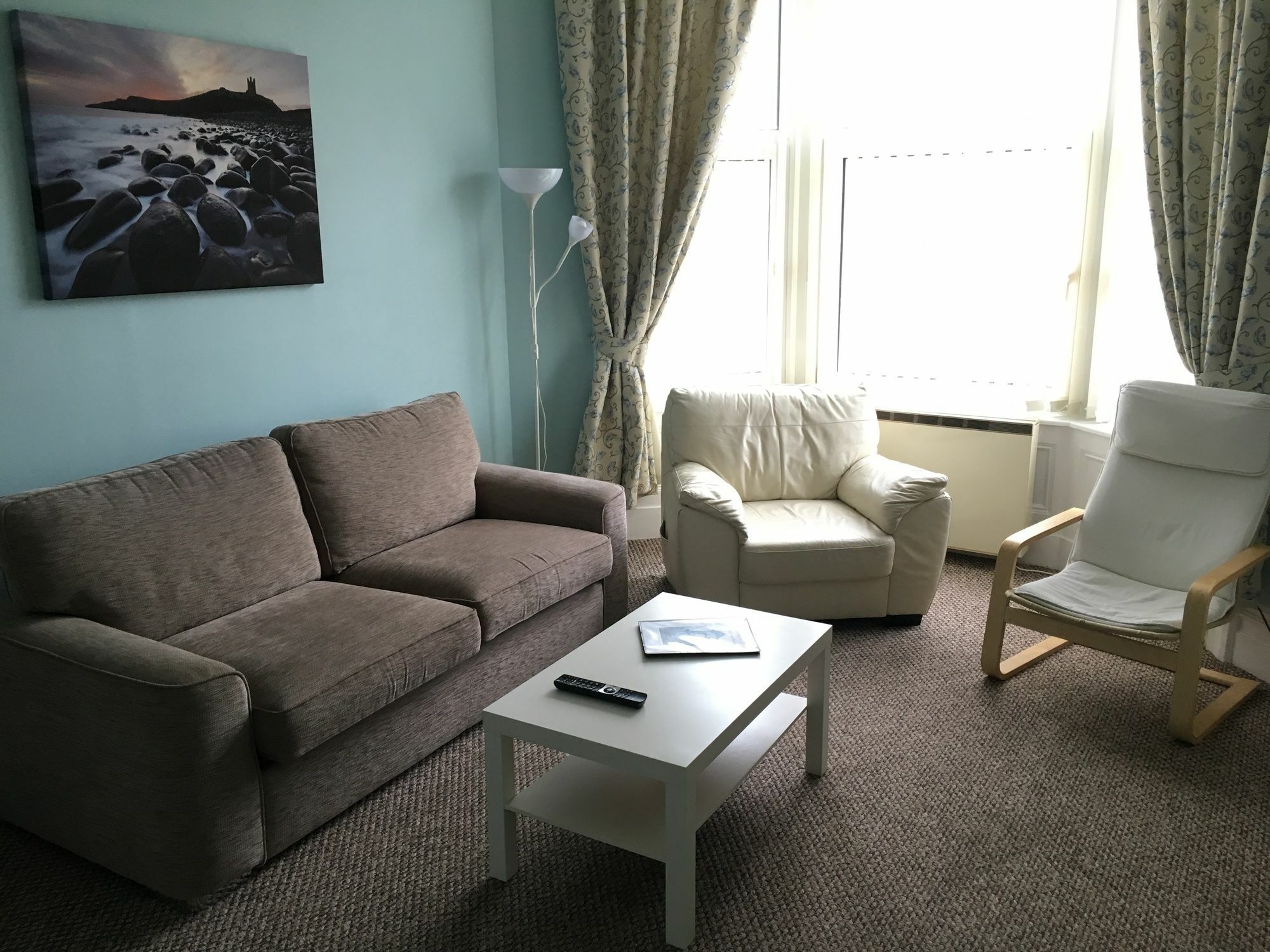 Shores Apartment *