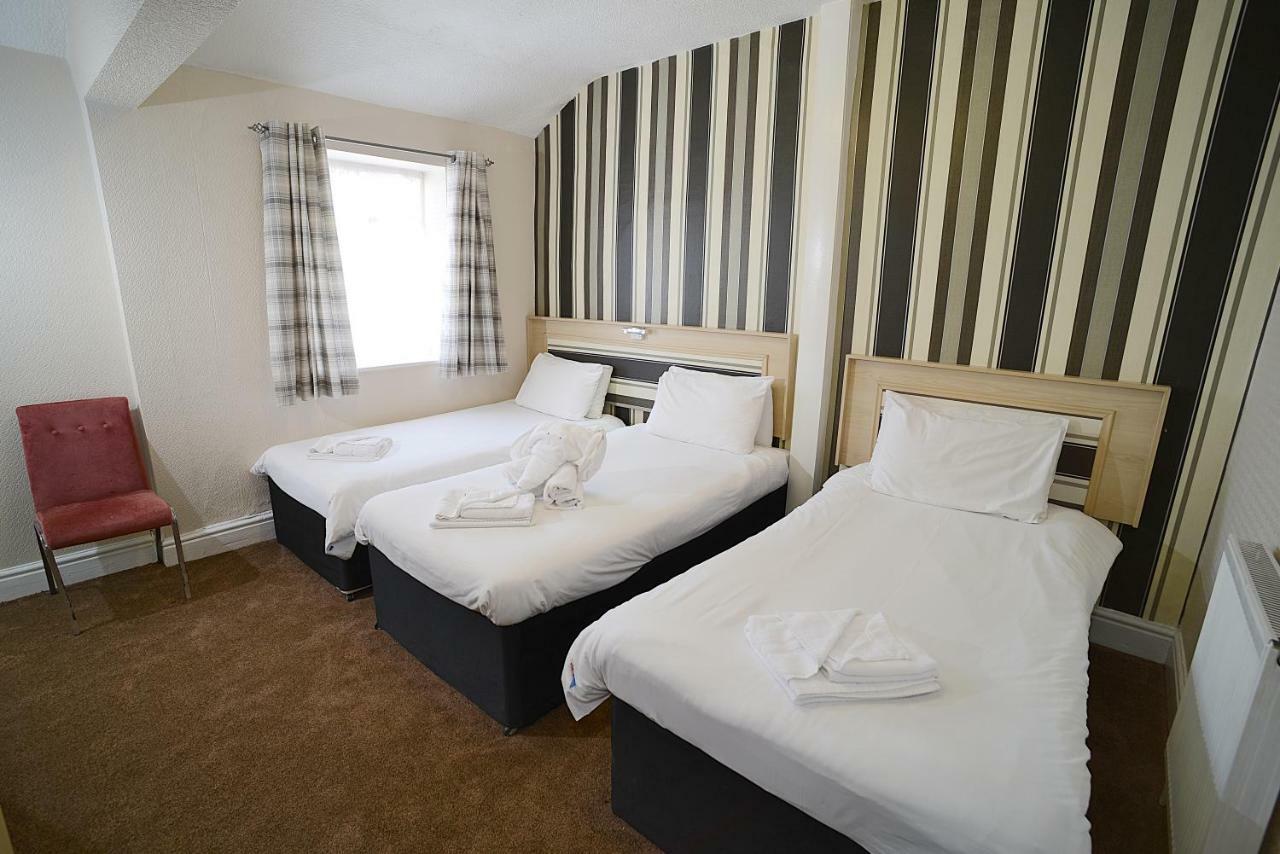 Arncliffe 3* Blackpool