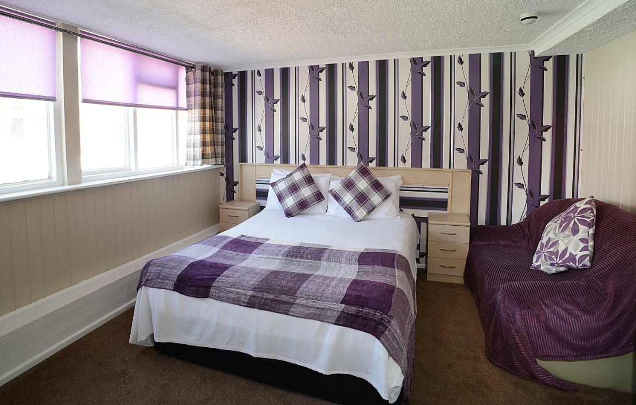 Arncliffe 3* Blackpool