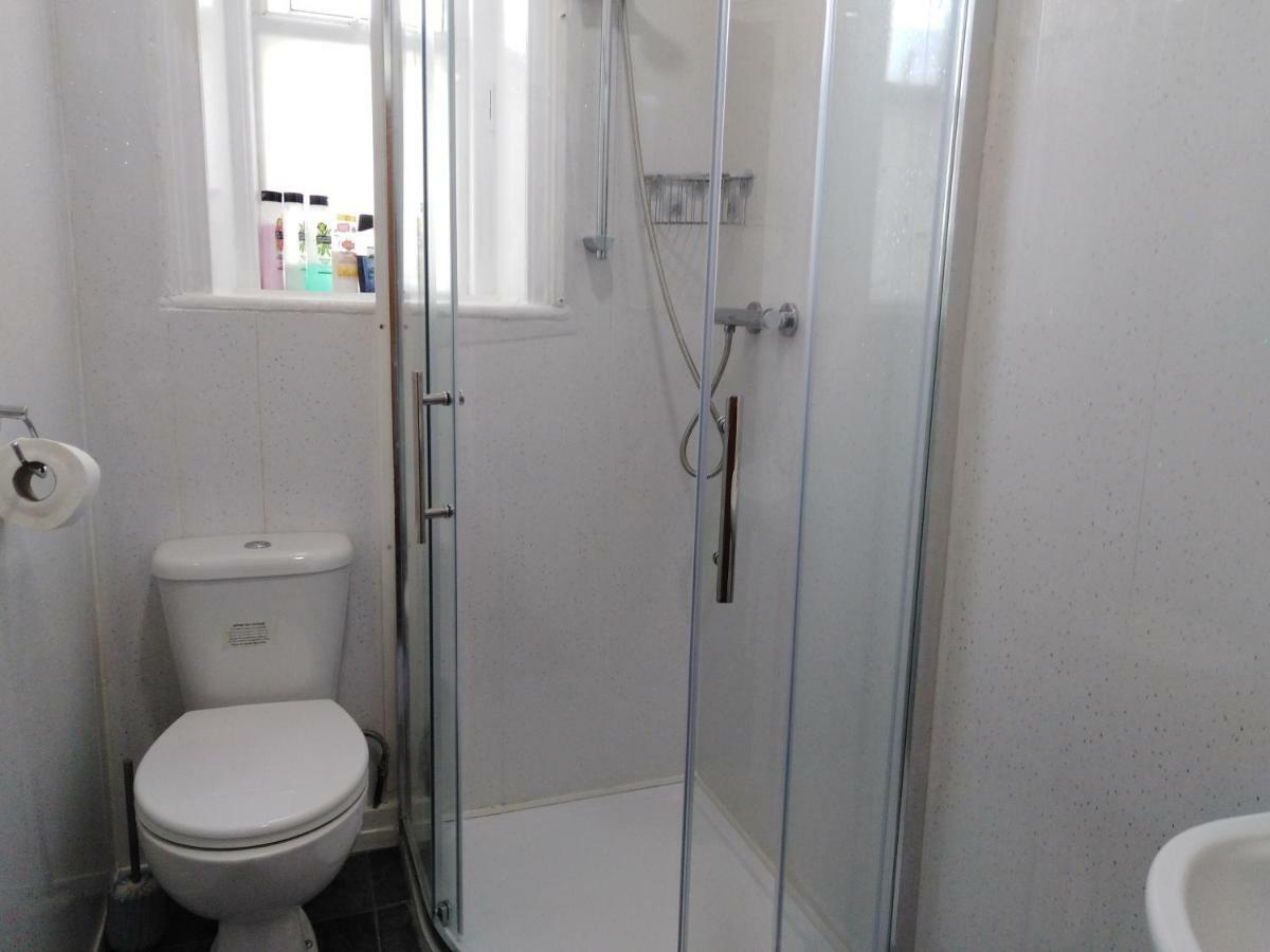 Tuxford House Guest house 2*