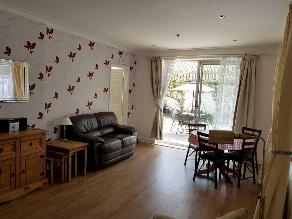 Blackpoolholidaylets The Bungalow