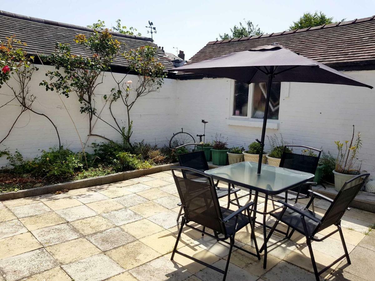 Blackpoolholidaylets The Bungalow Holiday home