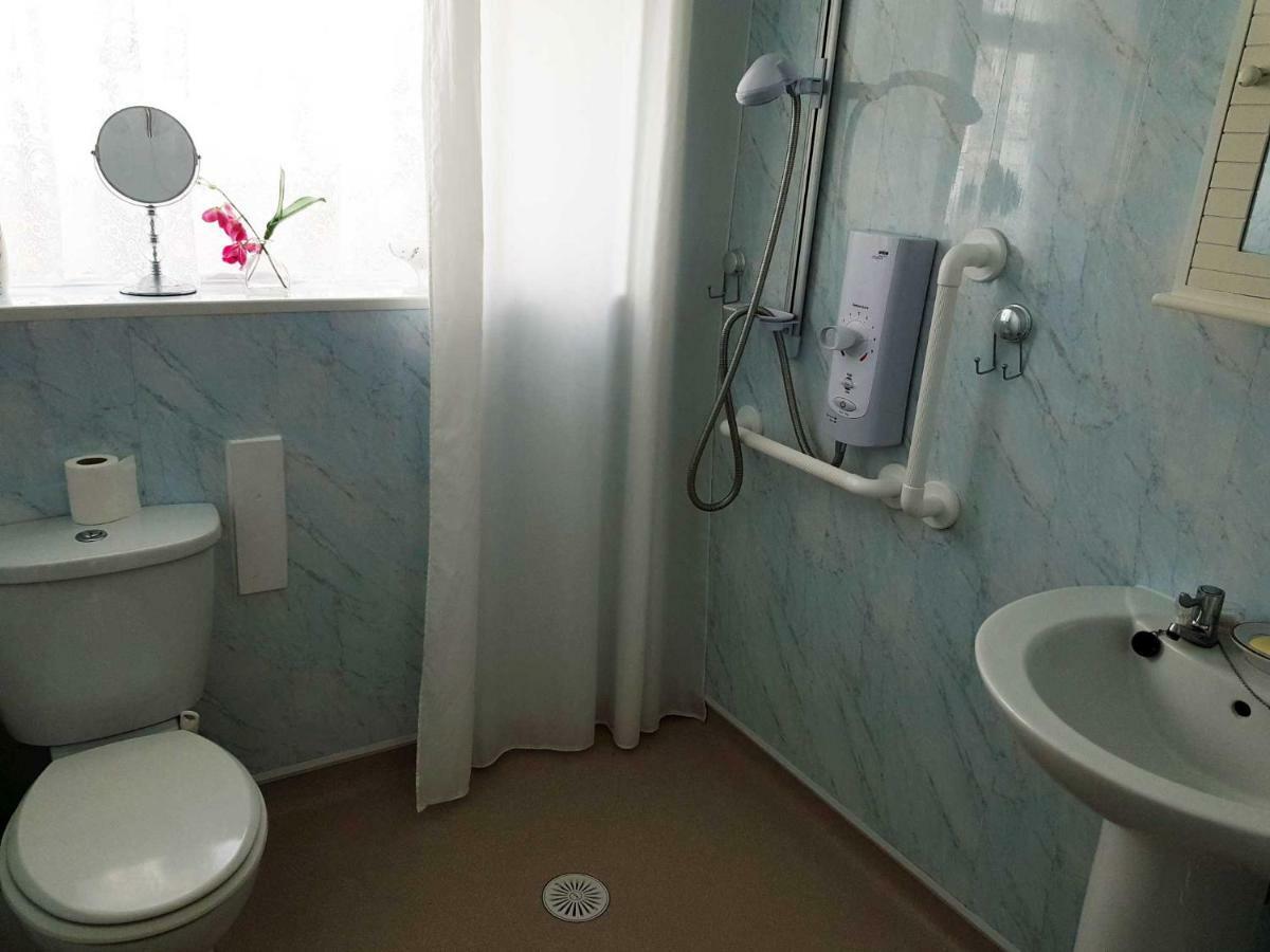 Blackpoolholidaylets The Bungalow * Blackpool