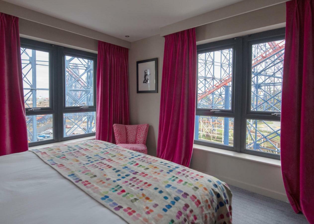 Boulevard Hotel