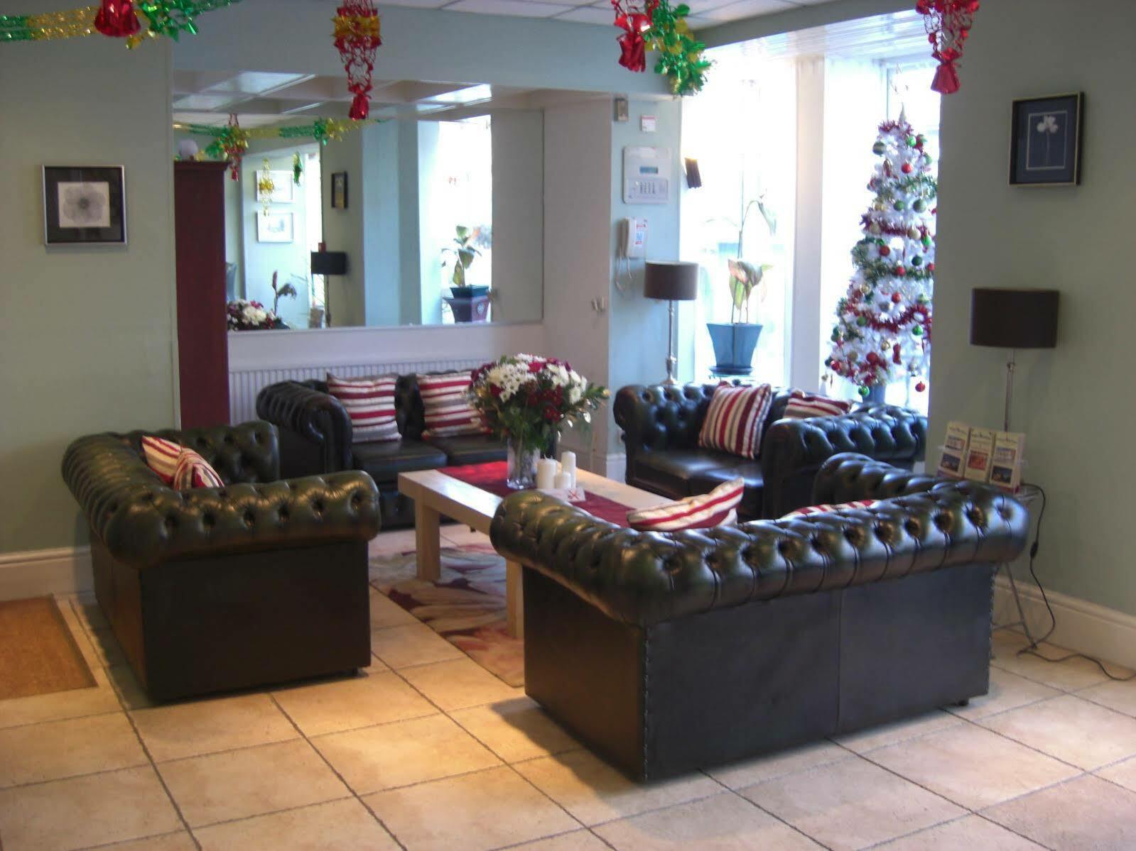 Arncliffe Hotel 3*