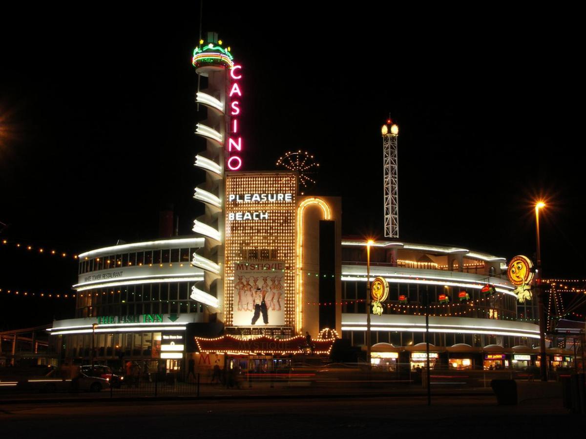 Pleasure Apartment *
