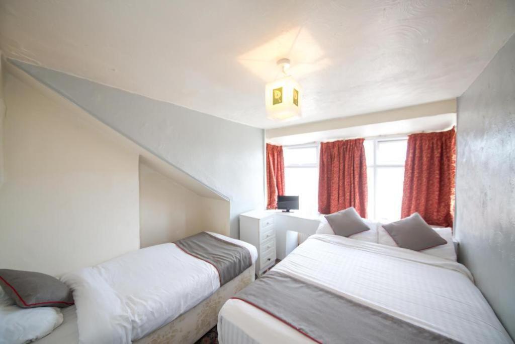 Myroomz Hollingdales Hotel 2* Blackpool