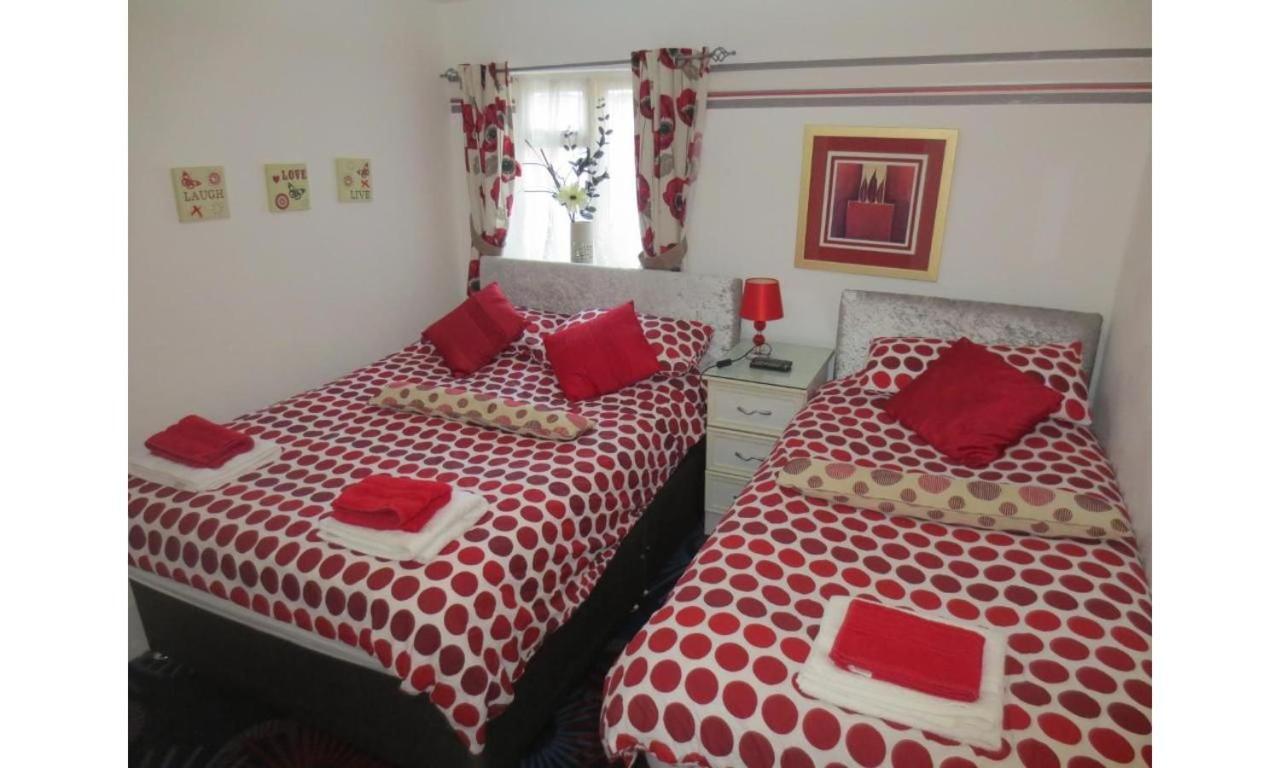 The Salendine 3* Blackpool