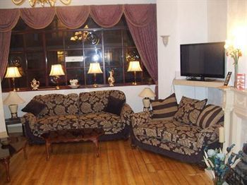 The Grays 3* Blackpool