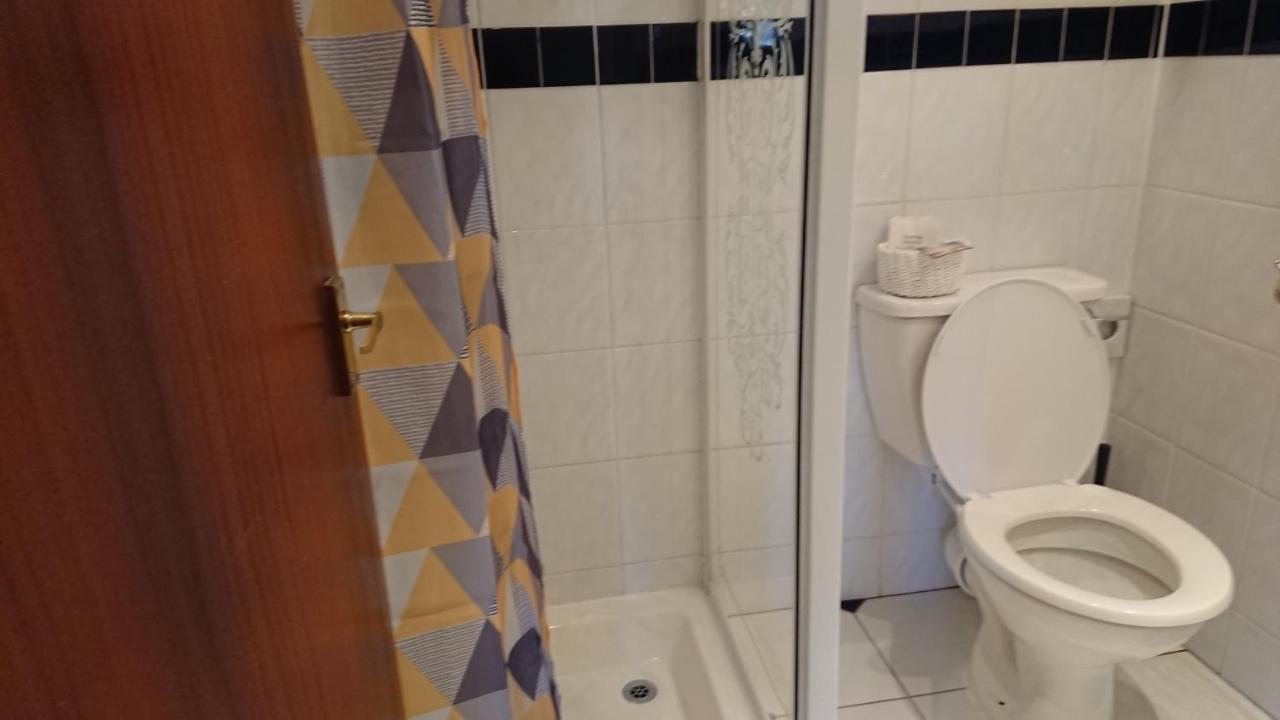 Ash Lea Guest house 3*