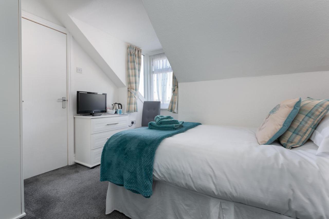 The Beechcliffe - Over 35's Only 3* Blackpool