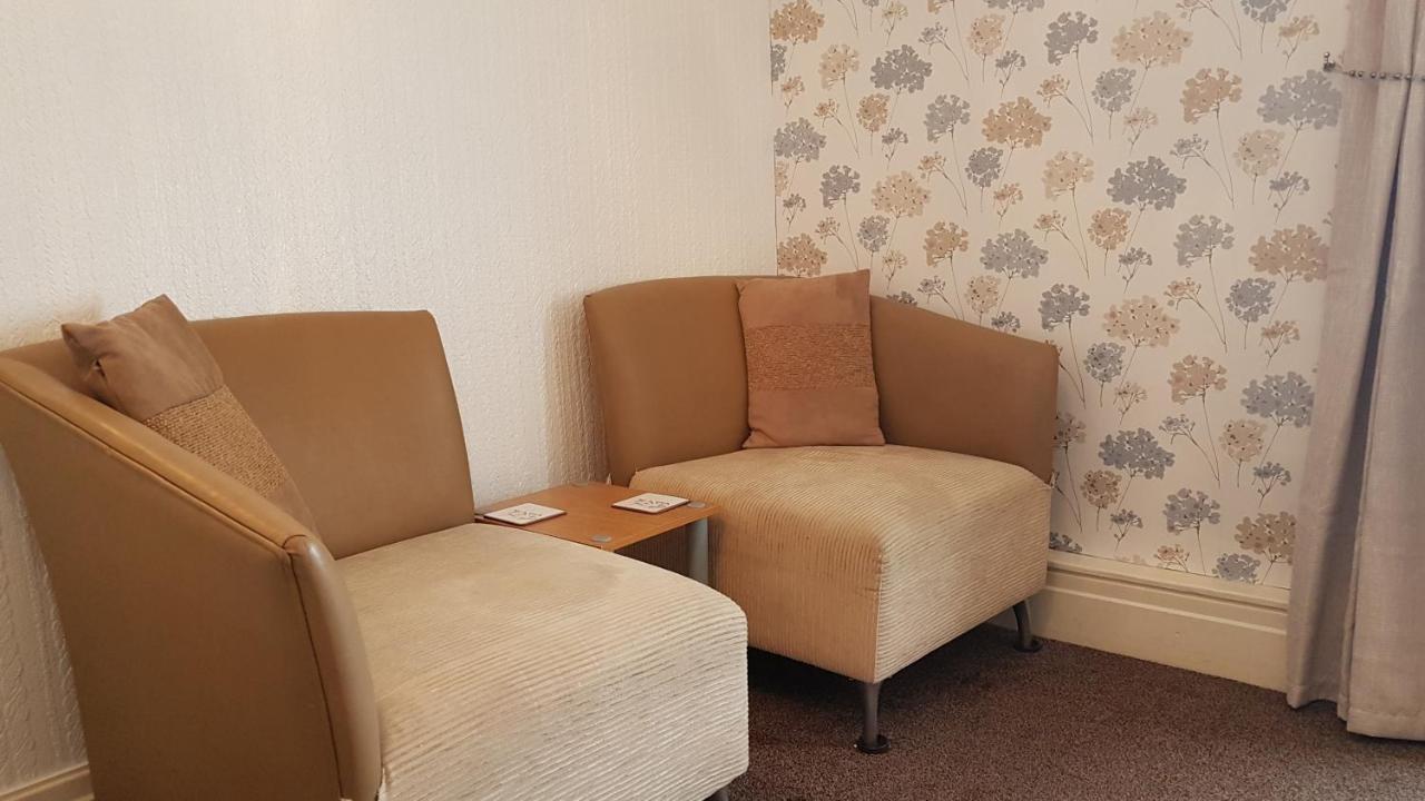 Blackpool Lodge Bed & Breakfast