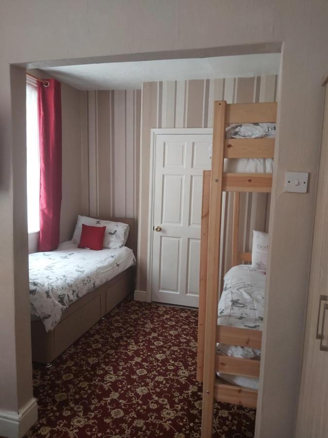 Bed & Breakfast Rayners Blackpool