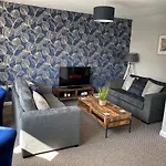 Blackpool Sleepover Apartment 3 Free Parking Sleeps 6