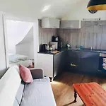 Cosy Top Floor Flat! Self Check-In & Free Parking