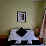 The New Osterley Hotel