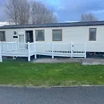 Luxury 6 Berth Caravan, Marton Mere