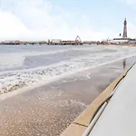Sea View Apartment One - Uk36846