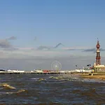 Sea View Apartment One - Uk36846