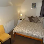 Number Twenty-Five Guesthouse