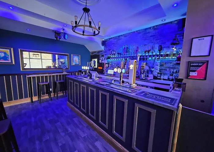 Rendezvous Bar & Rooms - Adults Only