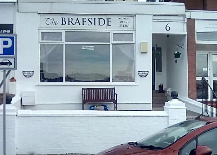 The Braeside Families And Couples