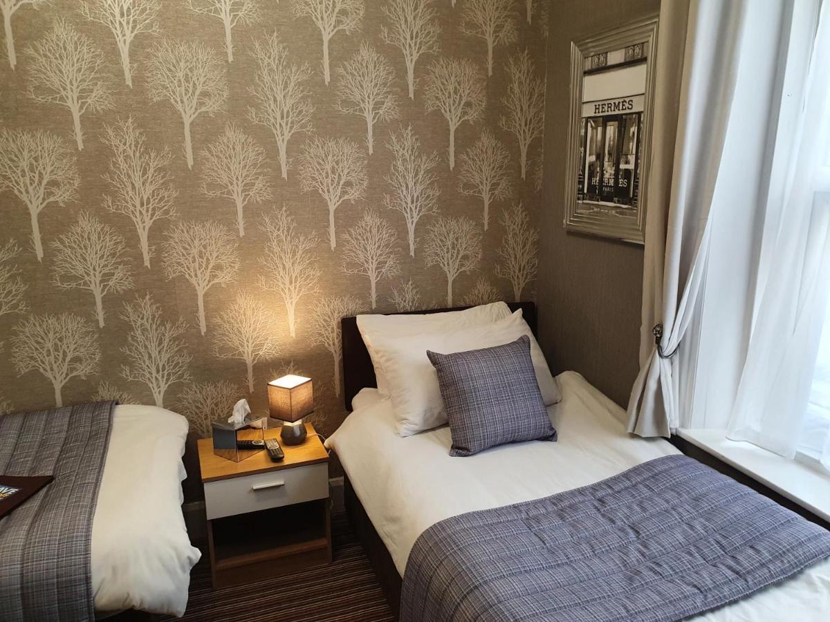 Hotel Newholme 2*
