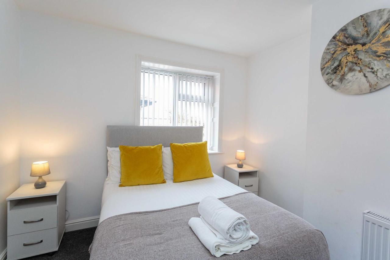 Cherry - Pineapple Apartment Blackpool
