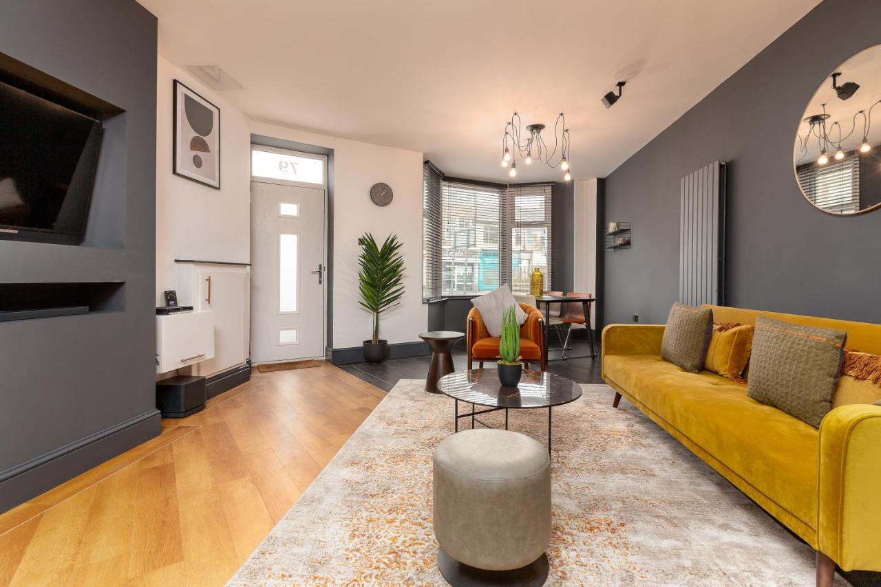 Hi-tech Modern Industrial Feel Two Bedroom House, South Shore Just Off Sea Front * Blackpool