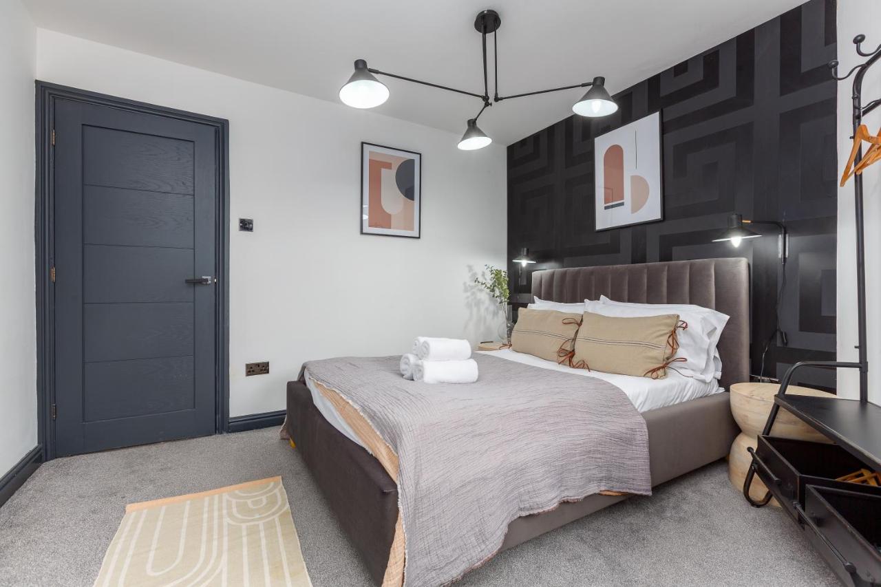 Hi-tech Modern Industrial Feel Two Bedroom House, South Shore Just Off Sea Front Blackpool