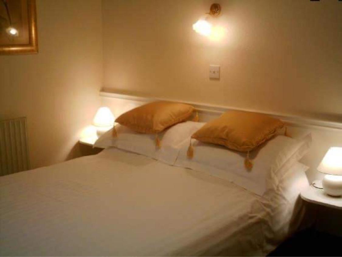 Guest house Gleneagles - Road Blackpool