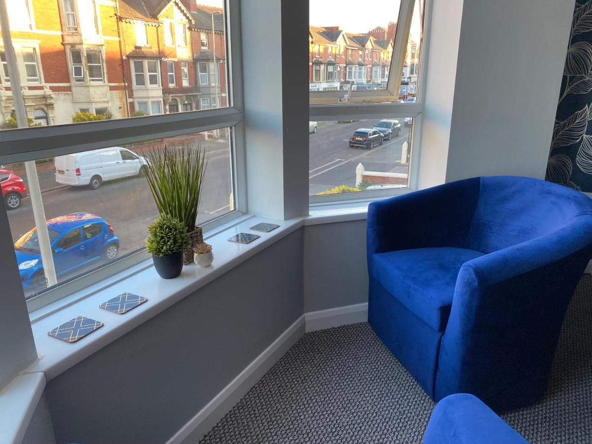 Sleepover 3 Free Parking Sleeps 6 * Blackpool