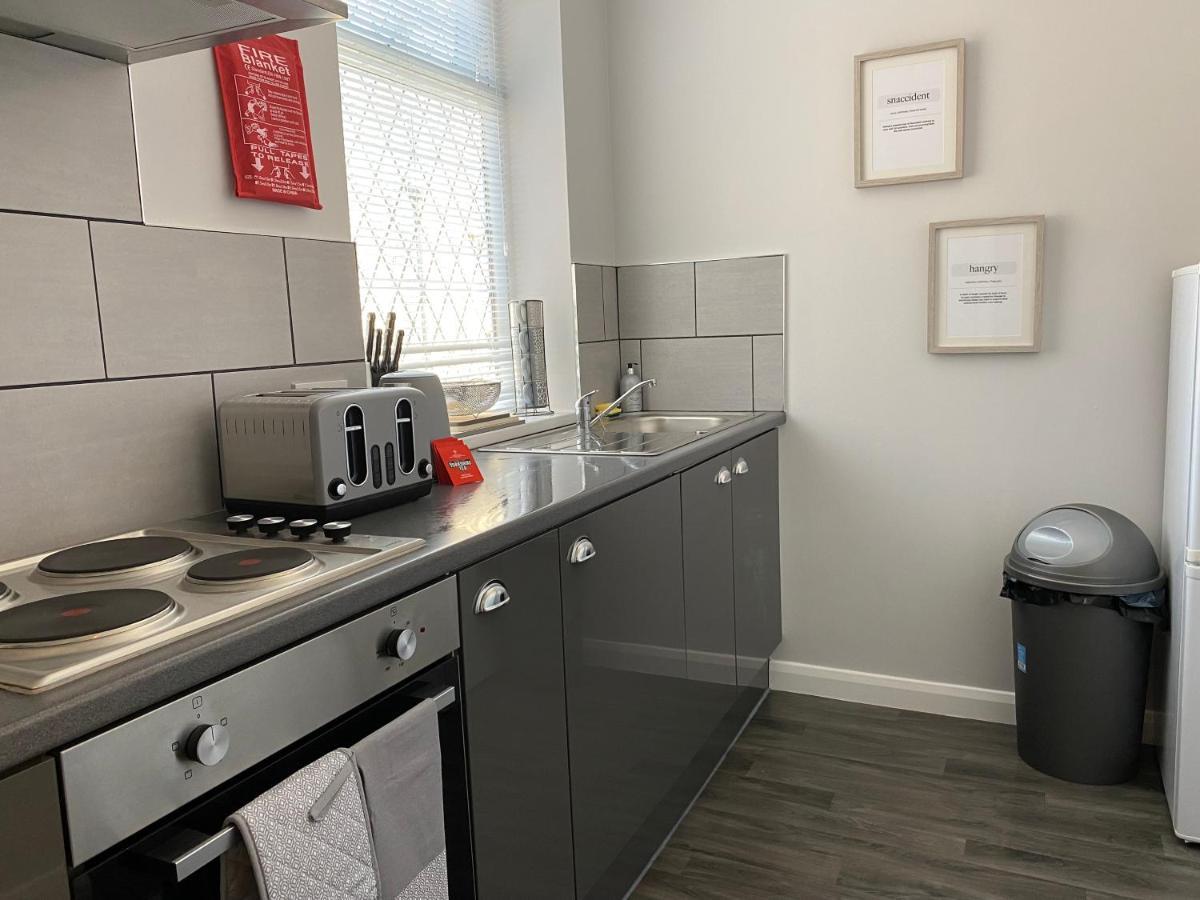 Sleepover 4 Free Parking Sleeps 6 Apartment Blackpool