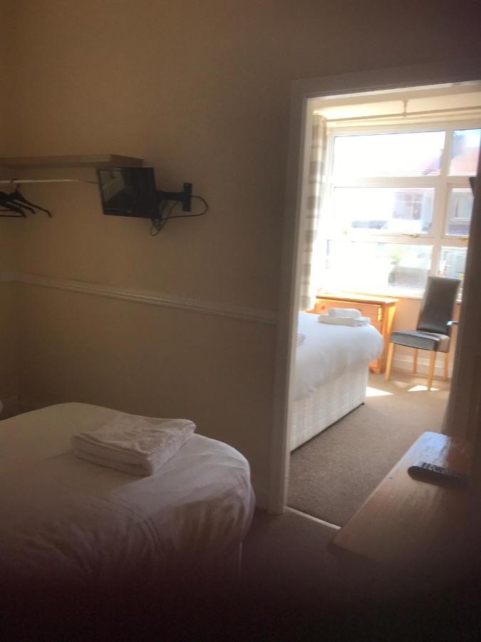 Hotel242 Hotel