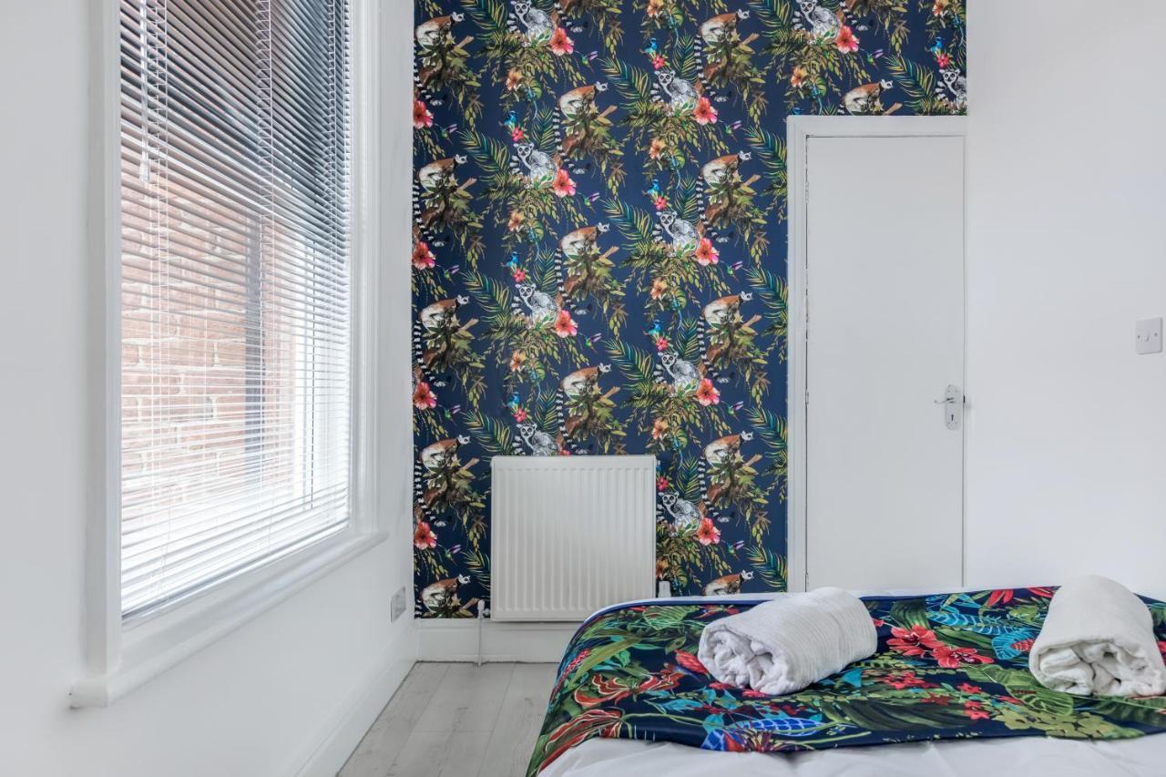Albert Suites By Sasco Apartments Apartment Blackpool