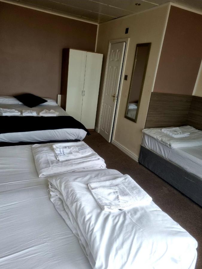 The Royal Windsor Hotel 2*
