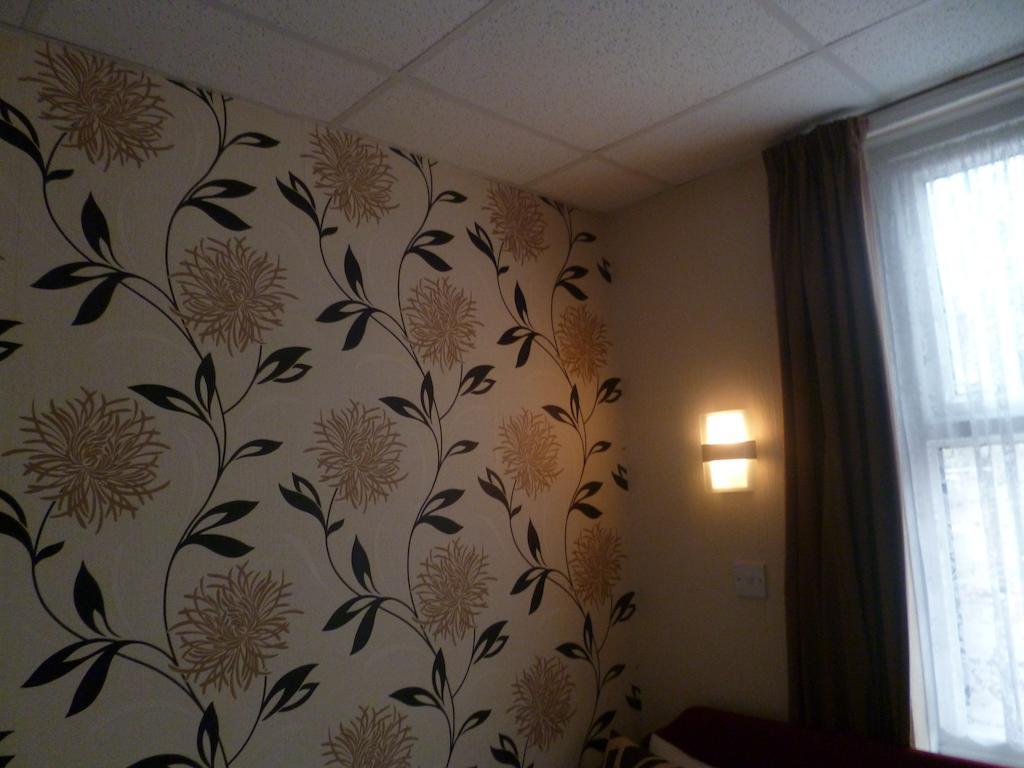 Roachvale 3* Blackpool