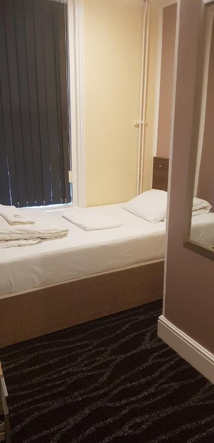 Hotel The Royal Windsor 2*