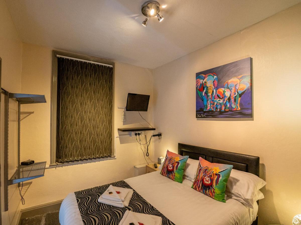 Manor House 3* Blackpool
