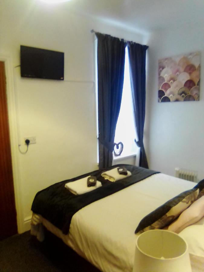 The Braeside Families And Couples Bed & Breakfast Blackpool