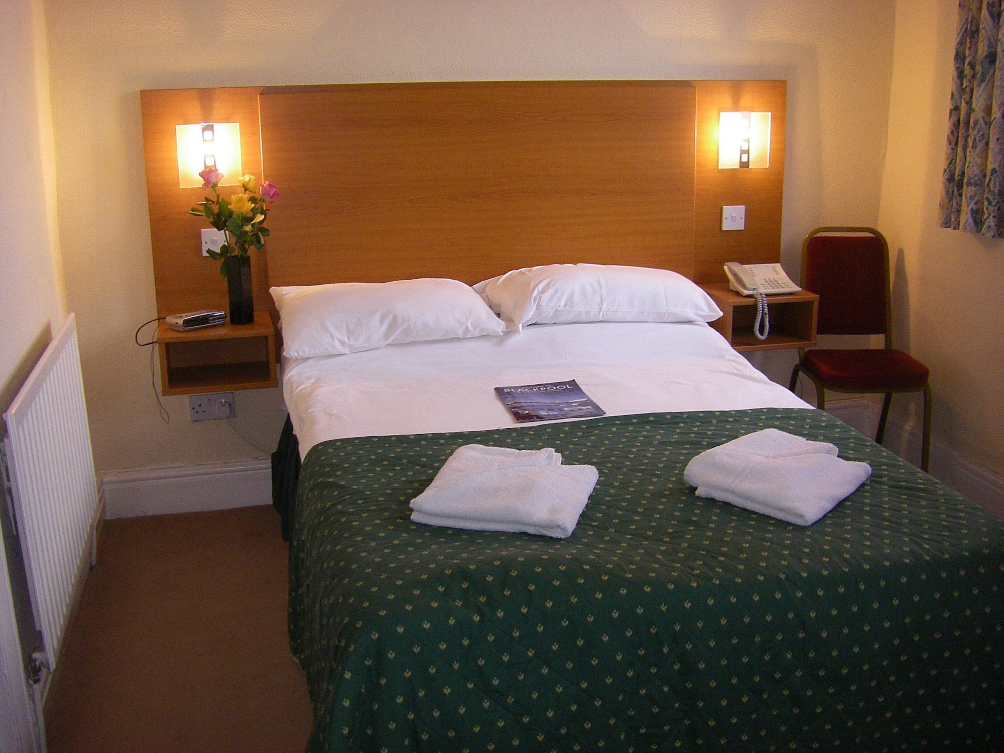The Waldorf - Near Pleasure & Sandcastle Hotel Blackpool