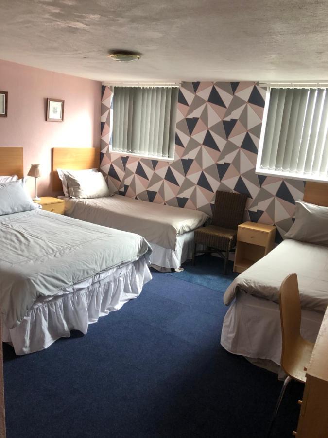 Chaplins Guest house 3*