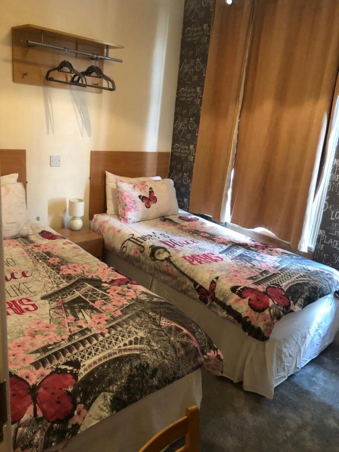 Guest house Chaplins