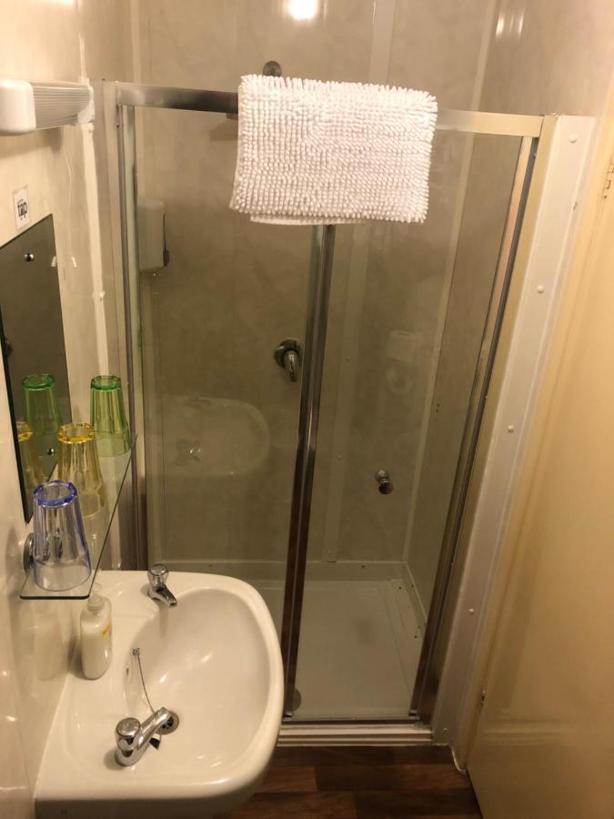 Chaplins Guest house 3*
