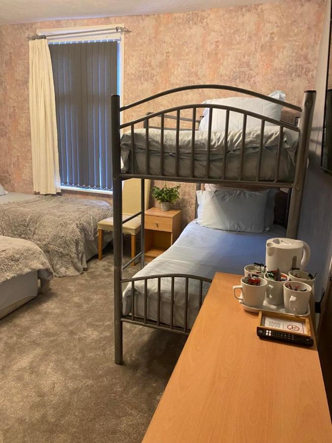 Chaplins Guest house 3*