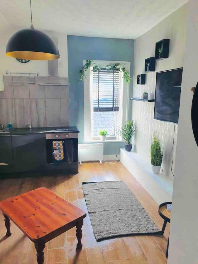 Cosy Top Floor Flat! Self Check-in & Free Parking Blackpool