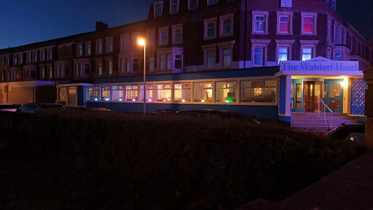 Hotel The Waldorf - Near Pleasure & Sandcastle