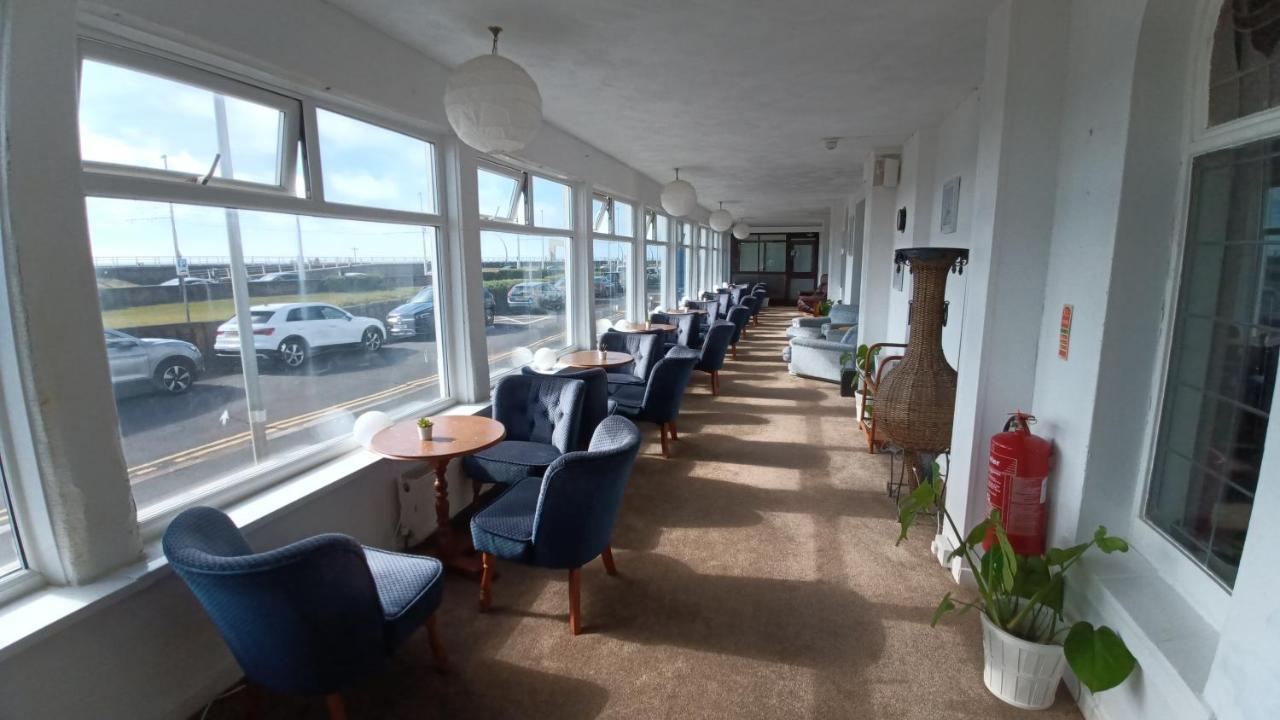 The Waldorf - Near Pleasure & Sandcastle 3*